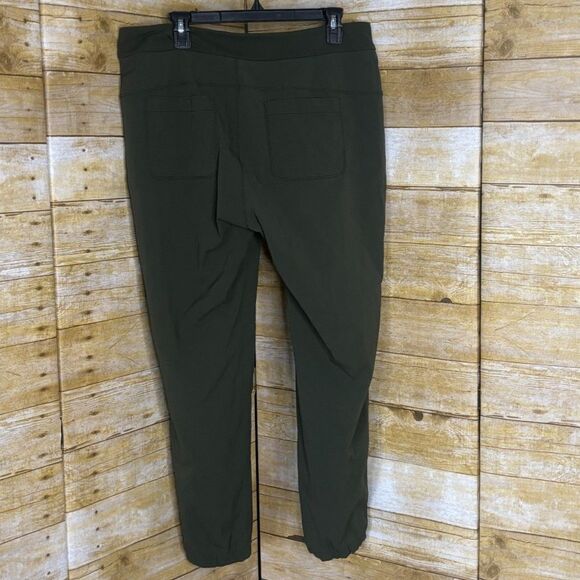 ATHLETA TREKKIE NYLON RIPSTOP CROPPED MID RISE HIKING JOGGER SIZE 14 - Picture 2 of 6